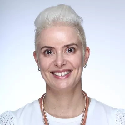 Dr Raquel Armado